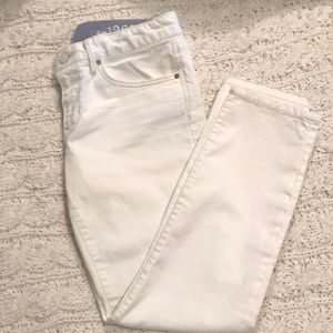 White gap jeans